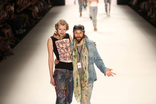 Germany: Jeans for Refugees by Johny Dar The Mercedes-Benz Fashion Week Berlin. Numerous labels are taking part in the German fashion week for the 2017 spring summer season. The photo shows Models with the collection of Jeans for Refugees by Dohny Dar on the catwalk in the Erika Hess Ice Stadium in Berlin-Weding. This year, the designer launched a global artistic collaboration called Jeans for Refugees , dedicated to the world s fugitives and involved over one hundred celebrities. The jeans-Unikate be exhibited in London in October 2016 the Saatchi Gallery and auctioned. The entire proceeds go to the International Rescue Committee, an organization that Escaped and war victims.  SimonexKuhlmey