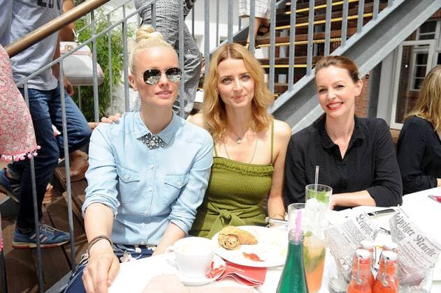 Franziska Knuppe, Eva Padberg und Simone Hanselmann beim Gala Fashion Brunch im Rahmen der Mercedes-Benz Fashion Week Frühjahr Sommer 2017 am 1.07.2016 in Berlin MBFW Fashionweek in Berlin 2016- Gala Fashion Brunch 