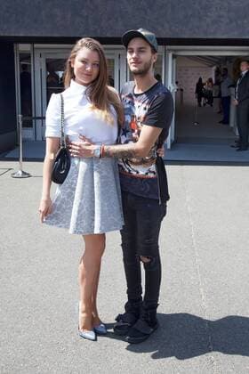 Joelina Drews mit Freund Marc Aurel - Ankunft zur Lana Mueller Fashion-Show im Rahmen der Mercedes-Benz Fashion Week Berlin Spring Summer 2017 im Erika-Hess-Eisstadion in Berlin am 01.07.2016. Mercedes-Benz Fashion Week Berlin Spring Summer 2017