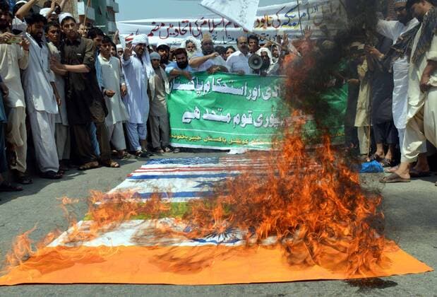 July 1, 2016 - Pakistan - PESHAWAR, PAKISTAN, JUL 01: Members of different religious parties are holding .demonstration as they are marking Youm-ul-Quds in favor of Muslims of Palestine and chanting .slogans against USA and Israel, in Peshawar on Friday, July 01, 2016. Pakistan  - ZUMAas3_