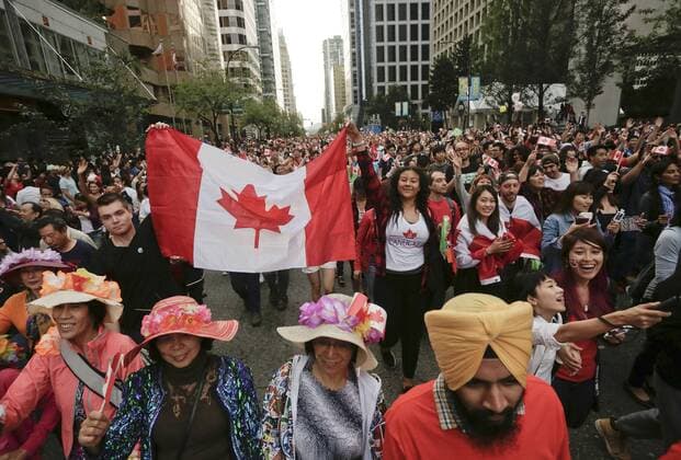 Nationalfeiertag in Kanada VANCOUVER, July 1, 2016 -- People attend the Canada Day celebration in Vancouver, Canada, July 1, 2016. Celebrations were held across the country to mark the 149th anniversary of Canada s foundation. ) CANADA-VANCOUVER-CANADA DAY Liangxsen 