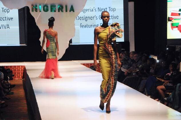 (160703) -- LAGOS, July 2, 2016 -- Models present creations during the Africa Fashion Week Nigeria 2016 in Lagos, Nigeria, on July 2, 2016. The Africa Fashion Week Nigeria 2016 kicked off here on Saturday. ) (cyc) NIGERIA-LAGOS-AFRICA FASHION WEEK ZhangxBaoping 