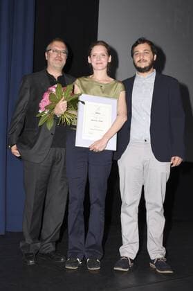 Luca Pellegrini, Mareille Klein mit dem Fipresci- Preis für Dinky Sinky und Kaan Karsan Foto:xP.xSchönbergerx xFuturexImage