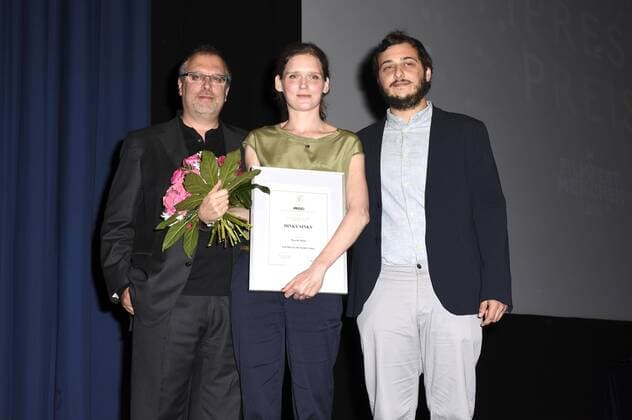 Luca Pellegrini, Mareille Klein mit dem Fipresci- Preis für Dinky Sinky und Kaan Karsan Foto:xP.xSchönbergerx xFuturexImage