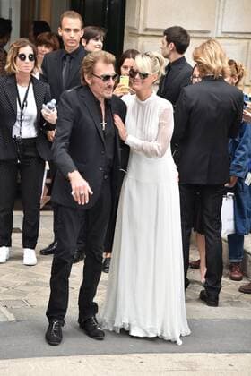 Singer Johnny Hallyday and his wife Laeticia attend the Christian Dior Haute Couture Fall Winter 2016-2017 show as part of Paris Fashion Week in Paris, France. PEOPLE: Fashion Week Modeschau Christian Dior - Fashion Week de Paris - 04 07 2016 LionelUrman 