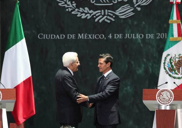 Mexican President Enrique Pena Nieto (R) and Italian President Sergio Mattarella deliver a joint presser at the National Palace in Mexico City, Mexico, 4 July 2016. EFE Mario Guzman ITALIAN PRESIDENT SERGIO MATTARELLA VISITS MEXICO !ACHTUNG: NUR REDAKTIONELLE NUTZUNG!  CDM007 20160704-636032716943739530