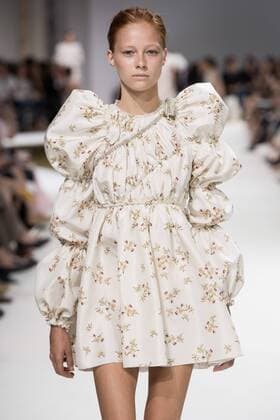 209240 Marineau Starface 2016-07-04 Paris France Paris Fashion week. Defilé Haute Couture Automne Hiver 2016 Giambattista Valli. Giambattista Valli , Couture autumn-winter 2016 Paris, France Paris Fashion week . Defilé Haute Couture Fall Winter 2016 Giambattista Valli . Giambattista Valli _sans_perso  Copyright: xMarineaux STAR_209240_002