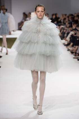 209240 Marineau Starface 2016-07-04 Paris France Paris Fashion week. Defilé Haute Couture Automne Hiver 2016 Giambattista Valli. Giambattista Valli , Couture autumn-winter 2016 Paris, France Paris Fashion week . Defilé Haute Couture Fall Winter 2016 Giambattista Valli . Giambattista Valli _sans_perso  Copyright: xMarineaux STAR_209240_025