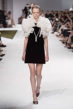 209240 Marineau Starface 2016-07-04 Paris France Paris Fashion week. Defilé Haute Couture Automne Hiver 2016 Giambattista Valli. Giambattista Valli , Couture autumn-winter 2016 Paris, France Paris Fashion week . Defilé Haute Couture Fall Winter 2016 Giambattista Valli . Giambattista Valli _sans_perso  Copyright: xMarineaux STAR_209240_045