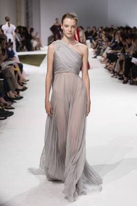 209240 Marineau Starface 2016-07-04 Paris France Paris Fashion week. Defilé Haute Couture Automne Hiver 2016 Giambattista Valli. Giambattista Valli , Couture autumn-winter 2016 Paris, France Paris Fashion week . Defilé Haute Couture Fall Winter 2016 Giambattista Valli . Giambattista Valli _sans_perso  Copyright: xMarineaux STAR_209240_055