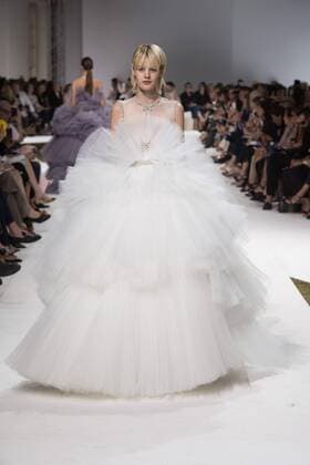 209240 Marineau Starface 2016-07-04 Paris France Paris Fashion week. Defilé Haute Couture Automne Hiver 2016 Giambattista Valli. Giambattista Valli , Couture autumn-winter 2016 Paris, France Paris Fashion week . Defilé Haute Couture Fall Winter 2016 Giambattista Valli . Giambattista Valli _sans_perso  Copyright: xMarineaux STAR_209240_063