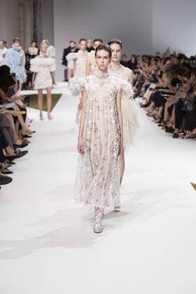 209240 Marineau Starface 2016-07-04 Paris France Paris Fashion week. Defilé Haute Couture Automne Hiver 2016 Giambattista Valli. Giambattista Valli , Couture autumn-winter 2016 Paris, France Paris Fashion week . Defilé Haute Couture Fall Winter 2016 Giambattista Valli . Giambattista Valli _sans_perso  Copyright: xMarineaux STAR_209240_065