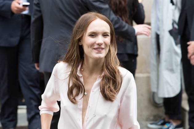 Ana Girardot - Ankunft zur Modenschau von Dior - Haute Couture Herbst Winter 2016 2017 in Paris - 04 07 2016 