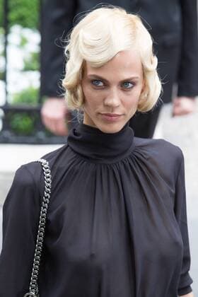 Aymeline Valade - Ankunft zur Modenschau von Dior - Haute Couture Herbst Winter 2016 2017 in Paris - 04 07 2016 