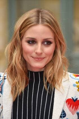 Paris Fashion Week - Prominente Gäste der Schiaparelli Show - Olivia Palermo at the Schiaparelli show in Place Vendome during Paris Fashion Week Haute Couture FW 16 17 on July 4, 2016 in Paris, France. - 04 07 2016 LionelUrman Panoramic 