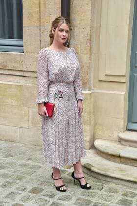 Paris Fashion Week - Prominente Gäste der Schiaparelli Show - Kitty Spencer at the Schiaparelli show in Place Vendome during Paris Fashion Week Haute Couture FW 16 17 on July 4, 2016 in Paris, France. - 04 07 2016 LionelUrman Panoramic 