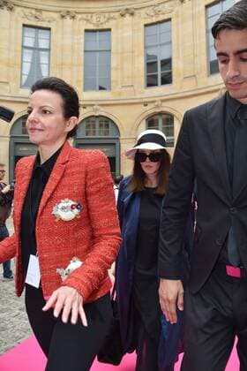 Paris Fashion Week - Prominente Gäste der Schiaparelli Show - Isabelle Adjani at the Schiaparelli show in Place Vendome during Paris Fashion Week Haute Couture FW 16 17 on July 4, 2016 in Paris, France. - 04 07 2016 LionelUrman Panoramic 