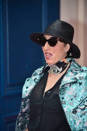 Paris Fashion Week - Prominente Gäste der Schiaparelli Show - Rossy de Palma at the Schiaparelli show in Place Vendome during Paris Fashion Week Haute Couture FW 16 17 on July 4, 2016 in Paris, France. - 04 07 2016 LionelUrman Panoramic 