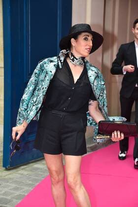 Paris Fashion Week - Prominente Gäste der Schiaparelli Show - Rossy de Palma at the Schiaparelli show in Place Vendome during Paris Fashion Week Haute Couture FW 16 17 on July 4, 2016 in Paris, France. - 04 07 2016 LionelUrman Panoramic 