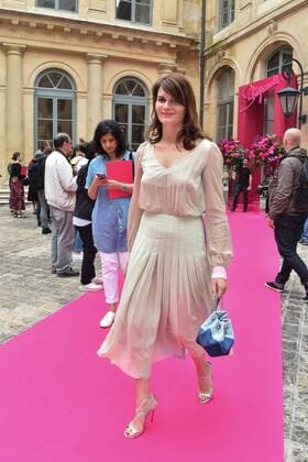 Paris Fashion Week - Prominente Gäste der Schiaparelli Show - Marina Hands at the Schiaparelli show in Place Vendome during Paris Fashion Week Haute Couture FW 16 17 on July 4, 2016 in Paris, France. - 04 07 2016 LionelUrman Panoramic 