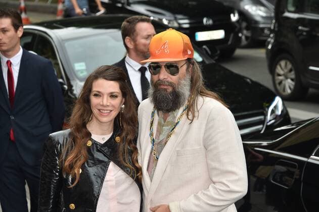 Amandine de La Richardiere and Sebastien Tellier - Defile Chanel - Fashion Week haute couture - Paris - 05 07 2016 LionelUrman Panoramic 