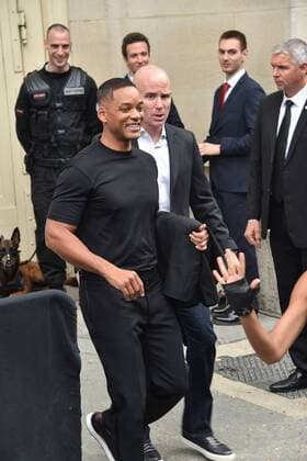 Will Smith and daughter Willow Smith - Defile Chanel - Fashion Week haute couture - Paris - 05 07 2016 LionelUrman Panoramic 