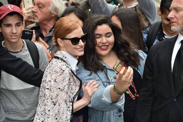 Jessica Chastain - Defile Chanel - Fashion Week haute couture - Paris - 05 07 2016 LionelUrman Panoramic 
