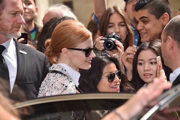 Jessica Chastain - Defile Chanel - Fashion Week haute couture - Paris - 05 07 2016 LionelUrman Panoramic 