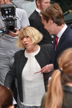 Marianne Faithfull - Defile Chanel - Fashion Week haute couture - Paris - 05 07 2016 LionelUrman Panoramic 