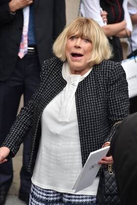 Marianne Faithfull - Defile Chanel - Fashion Week haute couture - Paris - 05 07 2016 LionelUrman Panoramic 