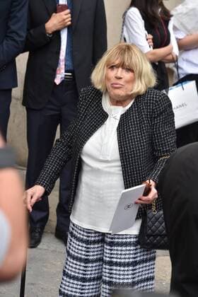 Marianne Faithfull - Defile Chanel - Fashion Week haute couture - Paris - 05 07 2016 LionelUrman Panoramic 