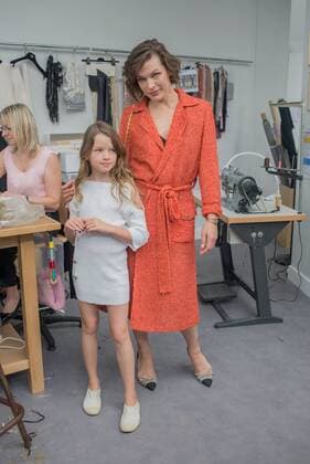 209246 Serge Arnal Starface 2016-07-05 Paris France Paris Fashion week. Defilé Haute Couture Automne Hiver 2016 Chanel. People. Jovovich, Milla; Anderson-Jovovich, Ever Gabo J.  Copyright: xSergexArnalx xStarfacex STAR_209246_048