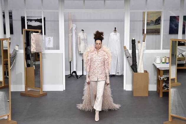 209251 Marineau Starface 2016-07-05 Paris France Paris Fashion week. Defilé Haute Couture Automne Hiver 2016 Chanel Chanel, Couture autumn-winter 2016 Paris, France Paris Fashion week . Defilé Haute Couture Fall Winter 2016 Chanel Editorial use only _sans_perso  Copyright: xMarineaux STAR_209251_088