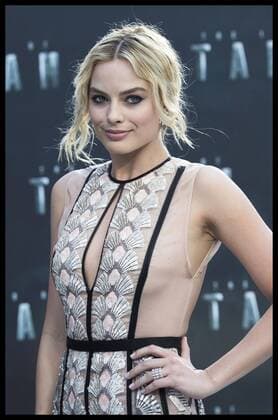 . 05 07 2016. London, United Kingdom. Margot Robbie arriving at The Legend of Tarzan premiere in London.  xStephenxLockx xi-Imagesx IIM-13090-0042