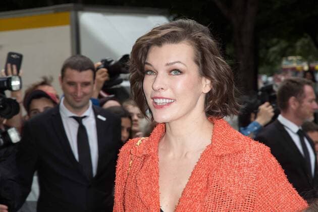 Milla Jovovich PEOPLE: Modenschau Chanel - Fashion Week haute couture - Paris - 05 07 2016 Viktorx 