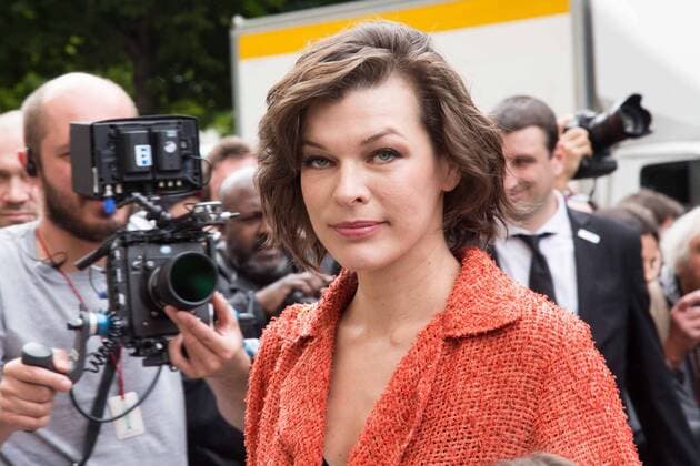 Milla Jovovich PEOPLE: Modenschau Chanel - Fashion Week haute couture - Paris - 05 07 2016 Viktorx 
