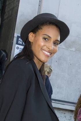 Cindy Bruna PEOPLE: Modenschau Alexandre Vauthier - Fashion week - Paris - 05 07 2016 StephenCailletx 