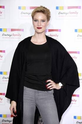 Kim Hnizdo bei der Ernstings Family Fashion Show 2016 im Theater an der Elbe. Hamburg, 05.07.2016 Foto:xgbrcix xFuturexImage