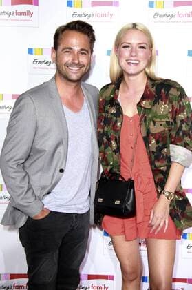 Dennis Wilms und Vanessa Meisinger bei der Ernstings Family Fashion Show 2016 im Theater an der Elbe. Hamburg, 05.07.2016 Foto:xgbrcix xFuturexImage