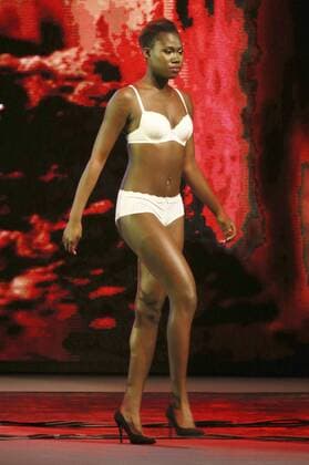 Aminata Sanogo bei der Ernstings Family Fashion Show 2016 im Theater an der Elbe. Hamburg, 05.07.2016 Foto:xgbrcix xFuturexImage