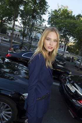 Sasha Luss PEOPLE: Modenschau Alexandre Vauthier - Fashion week - Paris - 05 07 2016 StephenCailletx 