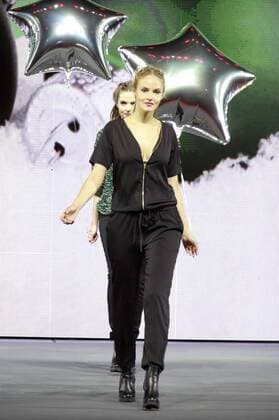 Elena Carriere bei der Ernstings Family Fashion Show 2016 im Theater an der Elbe. Hamburg, 05.07.2016 Foto:xgbrcix xFuturexImage