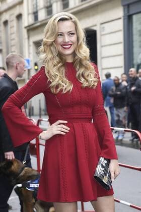 Paris Haute Couture Week - Promis vor Elie Saab Modenschau Petra Nemcova PEOPLE : Modenschau Elie Saab - Haute Couture Herbst Winter - 06 07 2016 GwendolineLeGoffx 