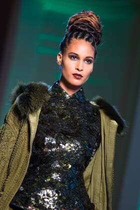 Paris Haute Couture Week - Promis bei Jean Paul Gaultier Modenschau Cindy Bruna PEOPLE : Modenschau Jean Paul Gaultier - Haute Couture Herbst Winter - 06 07 2016 Viktorx 