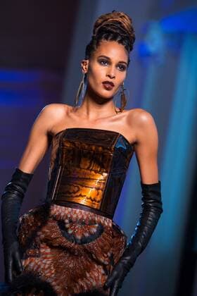Paris Haute Couture Week - Promis bei Jean Paul Gaultier Modenschau Cindy Bruna PEOPLE : Modenschau Jean Paul Gaultier - Haute Couture Herbst Winter - 06 07 2016 Viktorx 