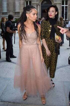 Paris Haute Couture Week - Promis vor Valentino Modenschau Zoe Kravitz PEOPLE : Modenschau Valentino - Haute Couture Herbst Winter - 06 07 2016 Viktorx 
