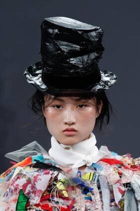 Paris Haute Couture Week - Viktor and Rolf Modenschau 209307 Marineau Starface 2016-07-06 Paris France Paris Fashion week. Defilé Haute Couture Automne Hiver 2016 Viktor & Rolf. Viktor & Rolf, Couture autumn-winter 2016 Paris, France Editorial Use Only  Copyright: xMarineaux STAR_209307_011