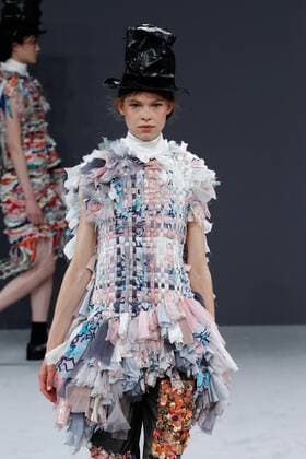 Paris Haute Couture Week - Viktor and Rolf Modenschau 209307 Marineau Starface 2016-07-06 Paris France Paris Fashion week. Defilé Haute Couture Automne Hiver 2016 Viktor & Rolf. Viktor & Rolf, Couture autumn-winter 2016 Paris, France Editorial Use Only  Copyright: xMarineaux STAR_209307_013