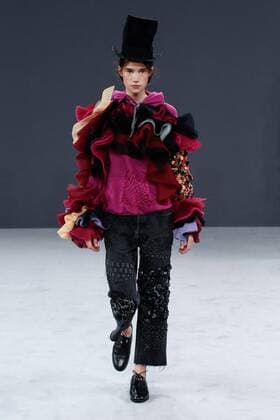 Paris Haute Couture Week - Viktor and Rolf Modenschau 209307 Marineau Starface 2016-07-06 Paris France Paris Fashion week. Defilé Haute Couture Automne Hiver 2016 Viktor & Rolf. Viktor & Rolf, Couture autumn-winter 2016 Paris, France Editorial Use Only  Copyright: xMarineaux STAR_209307_015