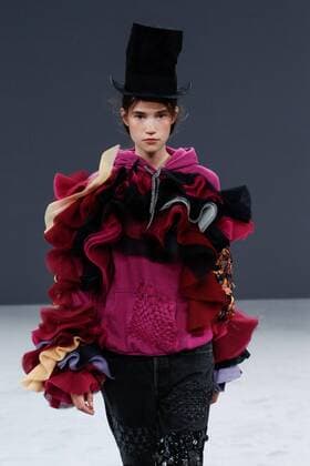 Paris Haute Couture Week - Viktor and Rolf Modenschau 209307 Marineau Starface 2016-07-06 Paris France Paris Fashion week. Defilé Haute Couture Automne Hiver 2016 Viktor & Rolf. Viktor & Rolf, Couture autumn-winter 2016 Paris, France Editorial Use Only  Copyright: xMarineaux STAR_209307_016